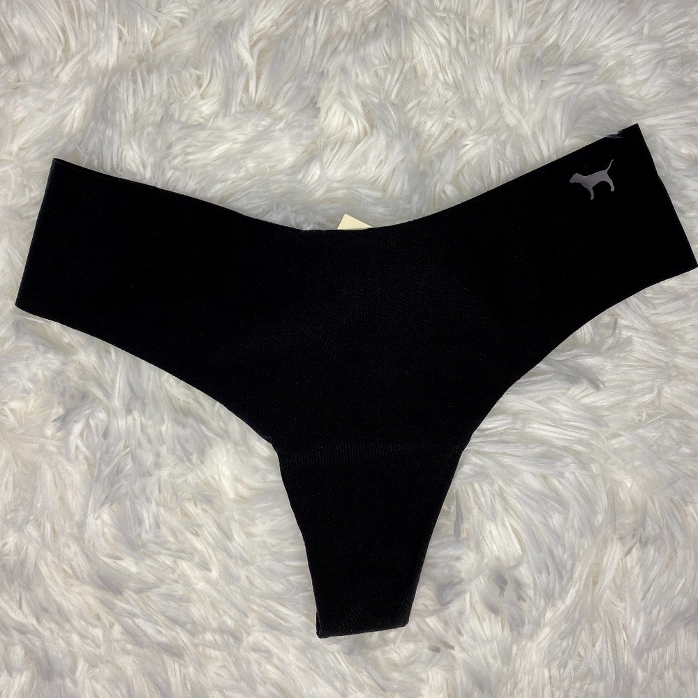 VS NO-SHOW THONG